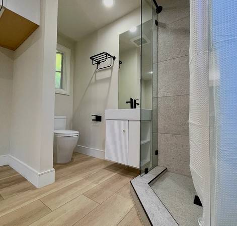 1BR/1BA Single Family House · Palo Alto photo 3