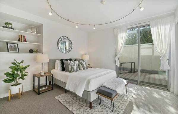 1BR/2BA Condo · San Francisco photo 4