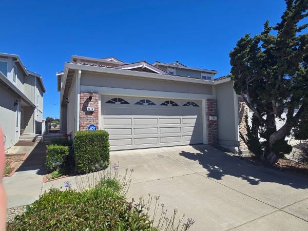 1315 Shoal Dr San Mateo, CA 94404 photo 2