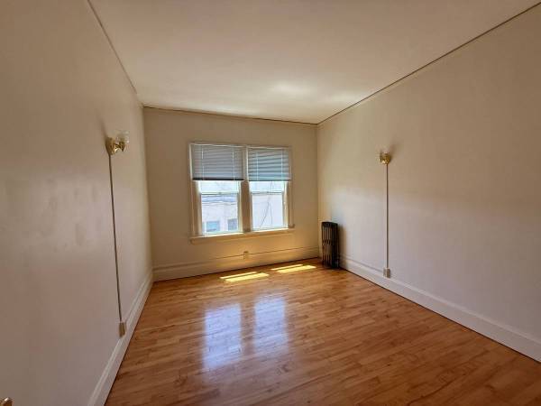 1BR/1BA Apartment · Berkeley photo 3