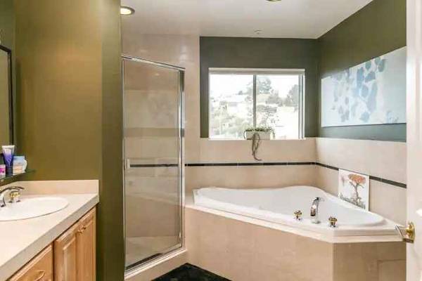3BR/3BA Single Family House on De Haro St · San Francisco photo 4