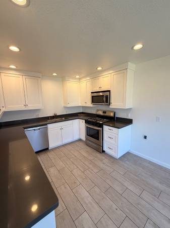 2BR/1BA Single Family House on Brandee Ln · Santa Rosa photo 2