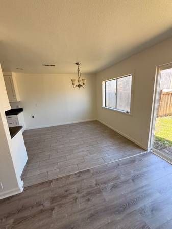 2BR/1BA Single Family House on Brandee Ln · Santa Rosa photo 4