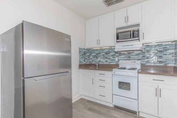 1825 Mission photo 3