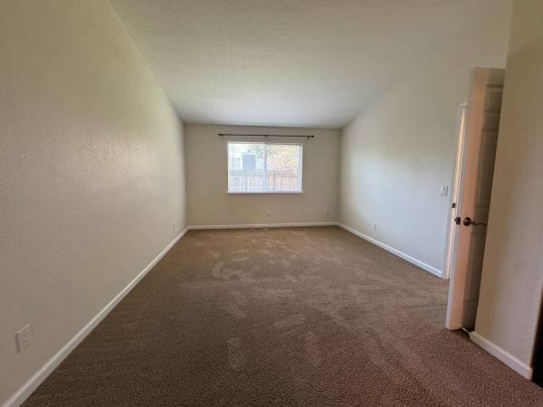 1663 Calle Ranchero Dr Petaluma, CA 94954 photo 2