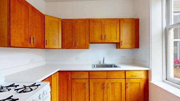 0BR/1BA Apartment on Franklin St - 304 · San Francisco photo 2