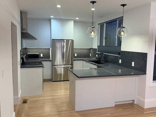 2BR/2BA Apartment · San Francisco photo 3