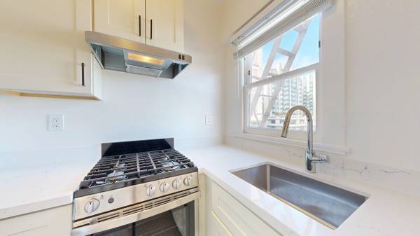 0BR/1BA Apartment on O'Farrell St - 34 · San Francisco photo 2
