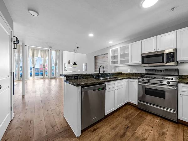 1BR/1BA Apartment · San Francisco photo 3