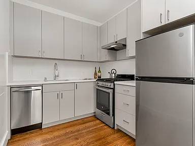 1BR/1BA Apartment · San Francisco photo 2