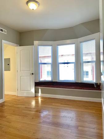 2BR/1BA Apartment on Beulah St · San Francisco photo 3