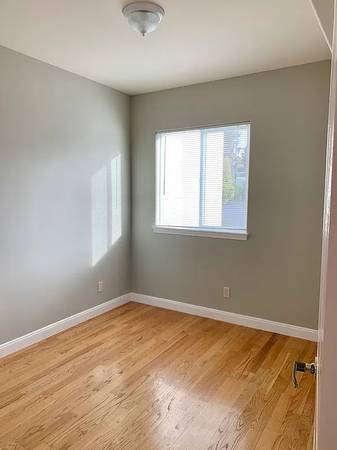 2BR/1BA Apartment on Beulah St · San Francisco photo 5