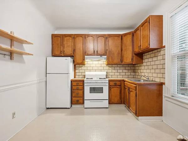 2BR/1BA Single Family House on Hayes St · San Francisco photo 3