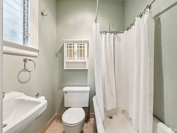 2BR/1BA Single Family House on Hayes St · San Francisco photo 4