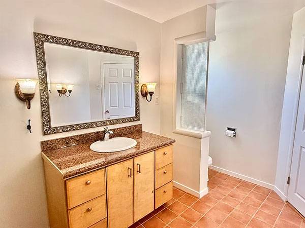 2BR/2BA Flat on Rhode Island St · San Francisco photo 4