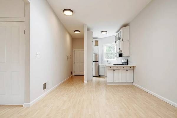 2BR/1BA Apartment · San Francisco photo 3