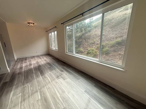 1BR/1BA Single Family House · San Francisco photo 5
