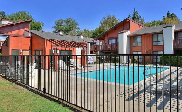 2BR/1BA Condo · Fremont photo 2