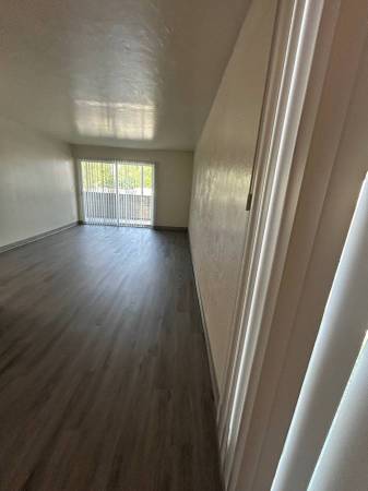1BR/1BA Apartment on Church Ln Near El Portal Dr. · San Pablo photo 5