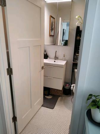 1BR/1BA Single Family House on Felt St · Santa Cruz photo 2