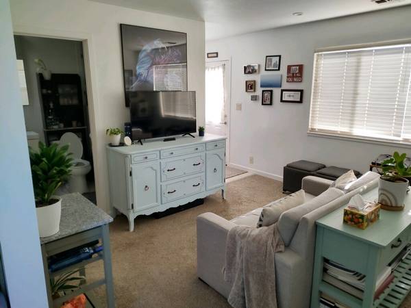 1BR/1BA Single Family House on Felt St · Santa Cruz photo 5