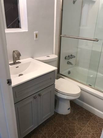 1BR/1BA Other on Dohr · Berkeley photo 5