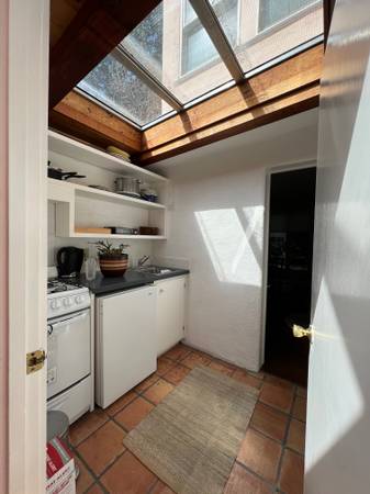 1BR/1BA Apartment · Berkeley photo 4