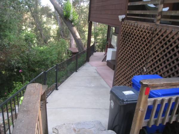 1BR/1BA In Law Adu on Valley View Drive · Hayward photo 2