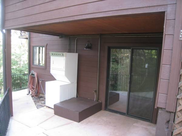 1BR/1BA In Law Adu on Valley View Drive · Hayward photo 4