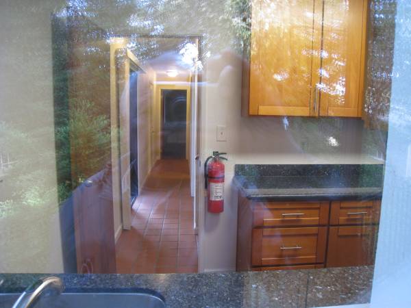 1BR/1BA In Law Adu on Valley View Drive · Hayward photo 5