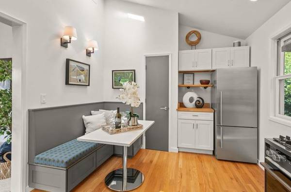 1BR/1BA Condo on Acton St · Albany photo 3