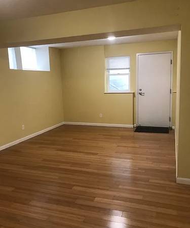 1BR/1BA Single Family House on Greenwich St · San Francisco photo 2