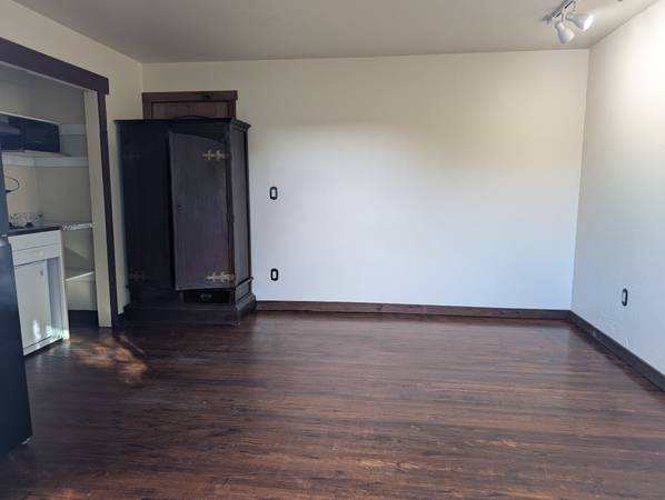 1BR/1BA Apartment · Scotts Valley photo 3