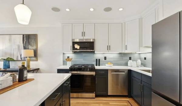 60 Bessie St San Francisco, CA 94110 photo 2