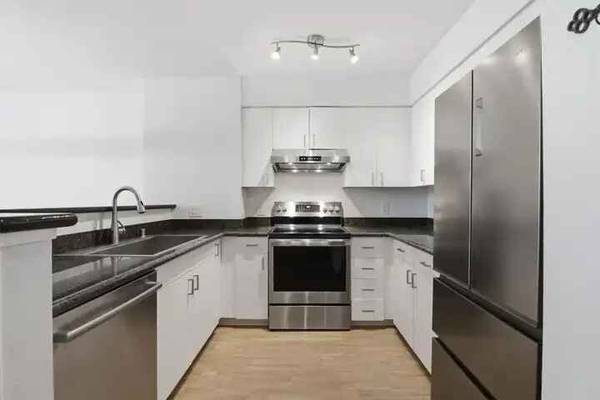 8100 Oceanview Terrace San Francisco, CA 94132 photo 2