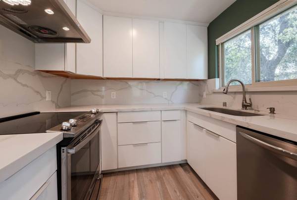 1BR/1BA Condo · Palo Alto photo 4