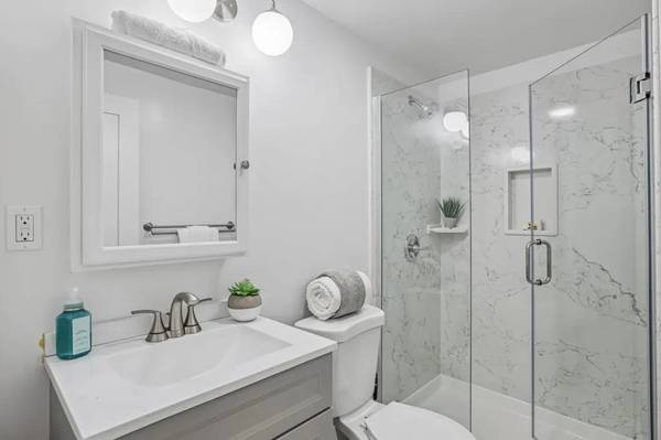 1BR/1BA Apartment · San Francisco photo 2