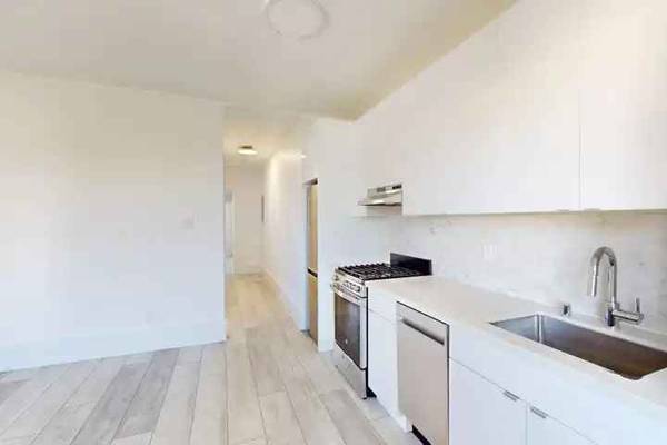 2BR/2BA Single Family House · San Francisco photo 3