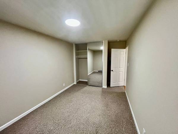 1BR/1BA Apartment · Whittier photo 2
