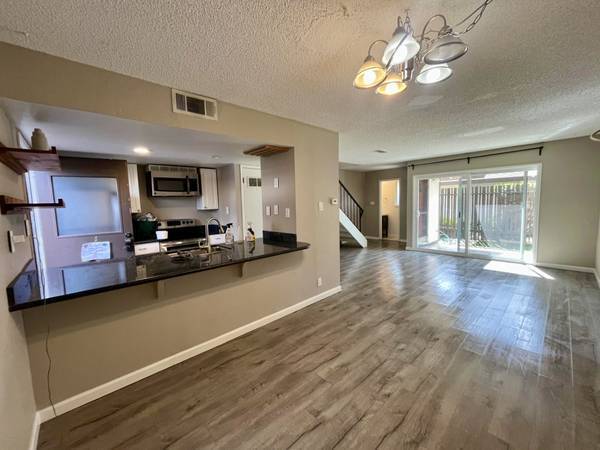 1BR/1BA Apartment · San Francisco photo 5