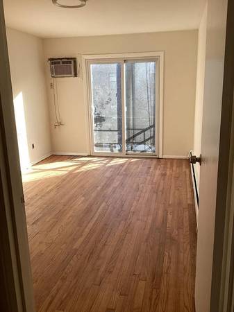 1BR/1BA Apartment · Bellflower photo 2
