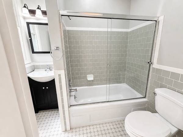 1BR/1BA Apartment · San Francisco photo 5
