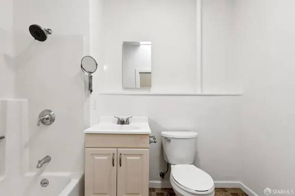 2BR/1BA Apartment · New York photo 4