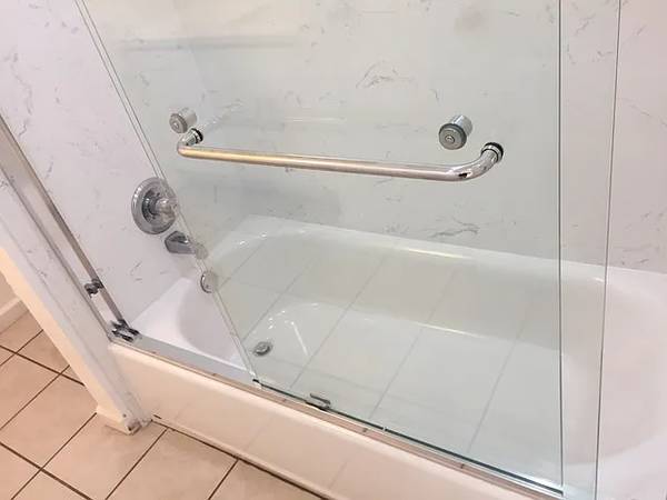 1BR/1BA Apartment on Center Blvd · Fairfax photo 5
