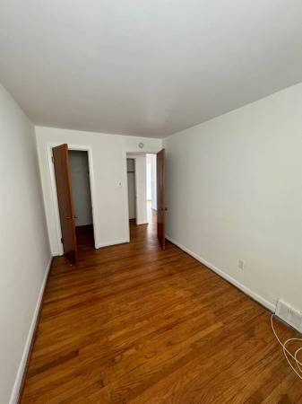 1BR/1BA Apartment · Oakland photo 4