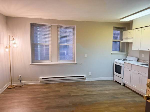 1BR/1BA Apartment · Palo Alto photo 3