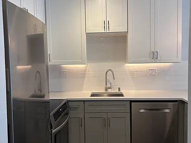 1BR/1BA Apartment on California St · San Francisco photo 3