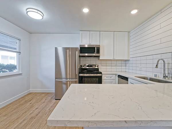 1BR/1BA Apartment · Campbell photo 3
