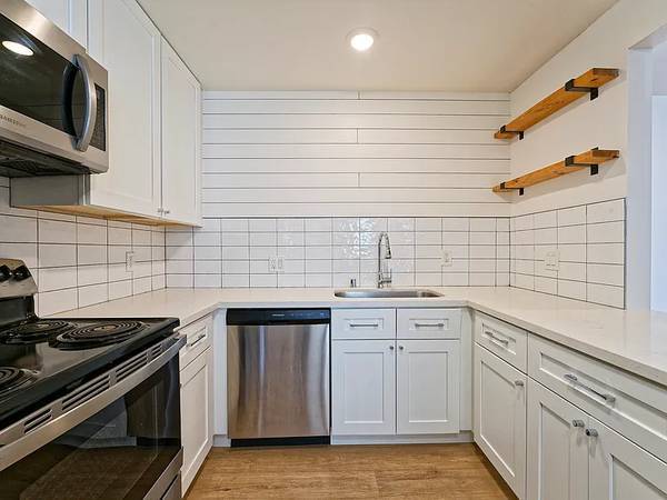 1BR/1BA Apartment · Campbell photo 4