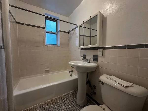 1BR/1BA Apartment · San Francisco photo 4